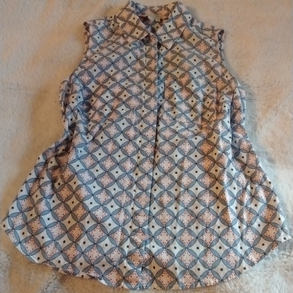 Boden sleeveless button down top